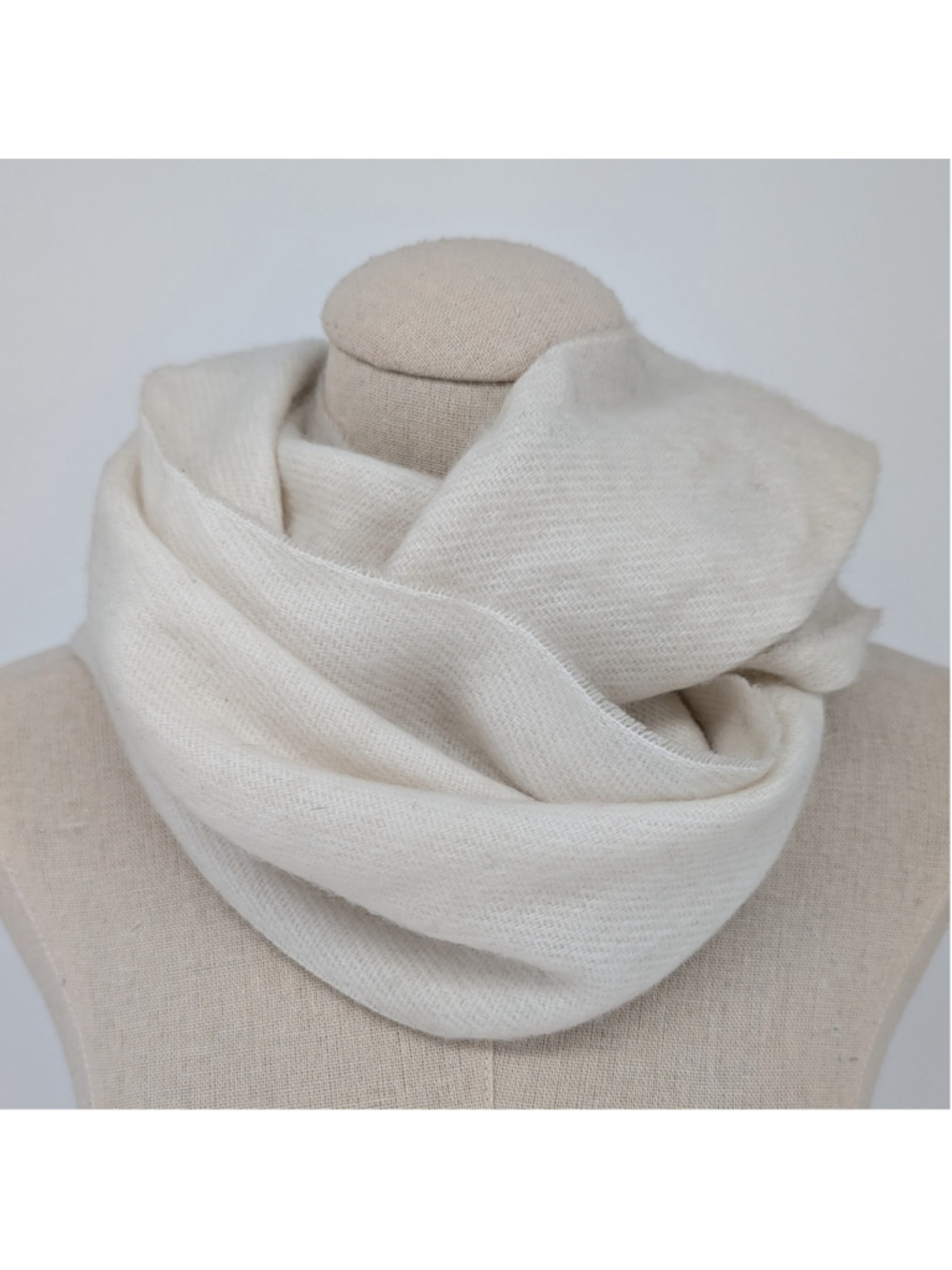 100% Cashmere Scarf Ivory Cream Made in Italy Unisex Fringe Quiet Luxury 62"